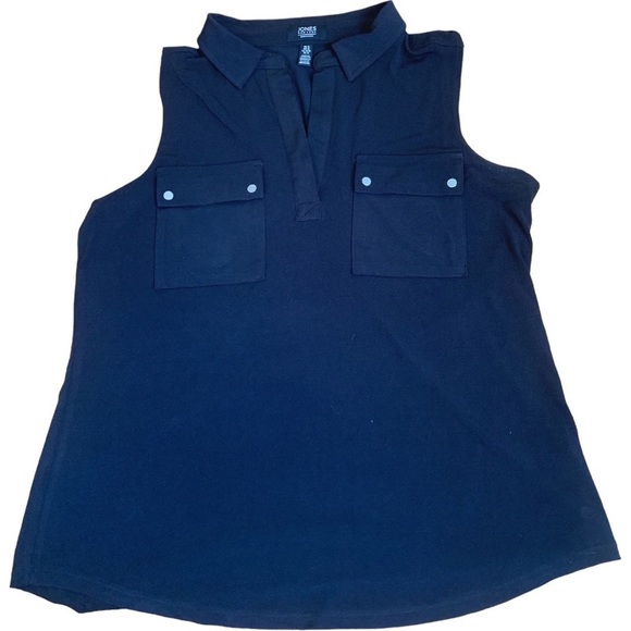 Jones New York Tops - 💕JONES New York sleeveless Black blouse